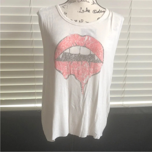 Desert Dreamer Juicy Lips Tank‎ - Picture 3 of 6